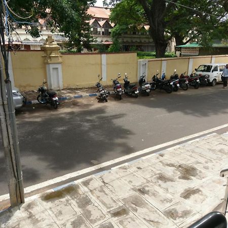 Banyan Tree Comforts Mysore Exterior photo