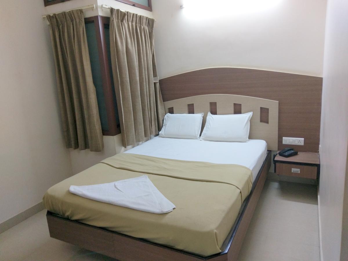 Banyan Tree Comforts Mysore Exterior photo