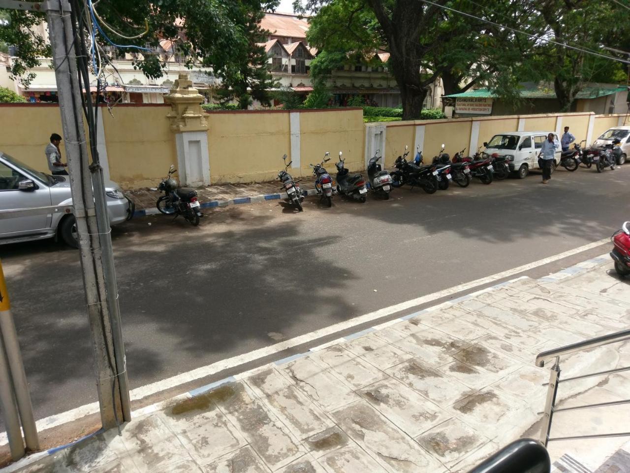 Banyan Tree Comforts Mysore Exterior photo